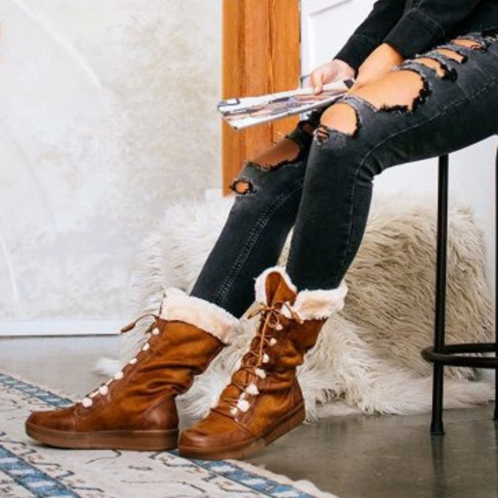 CLEARANCE SALE! Fur Lined Brown Boots - Picture 2 of 5